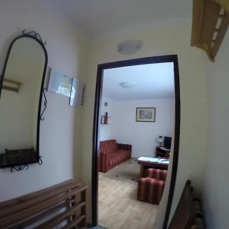 Aldeamento Turístico Ow Mikomania *