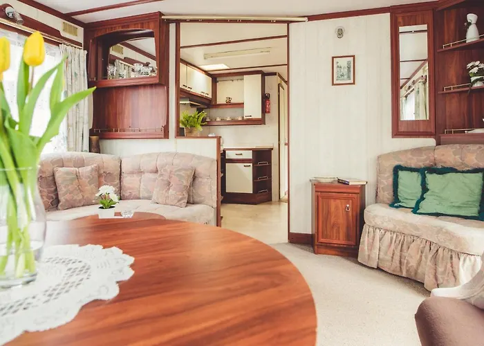 Ow Mikomania 假日公园 哈日科维