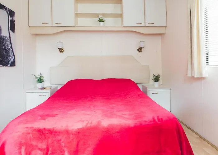 Ow Mikomania 假日公园 哈日科维